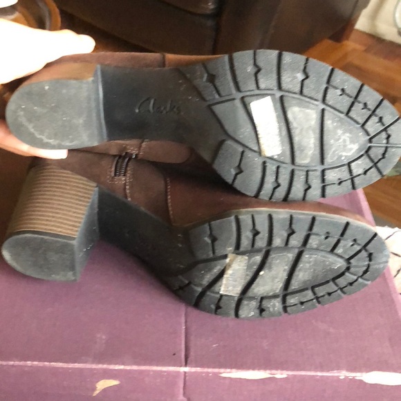 Dark Brown Clarks Booties Size 12 - Picture 4 of 4